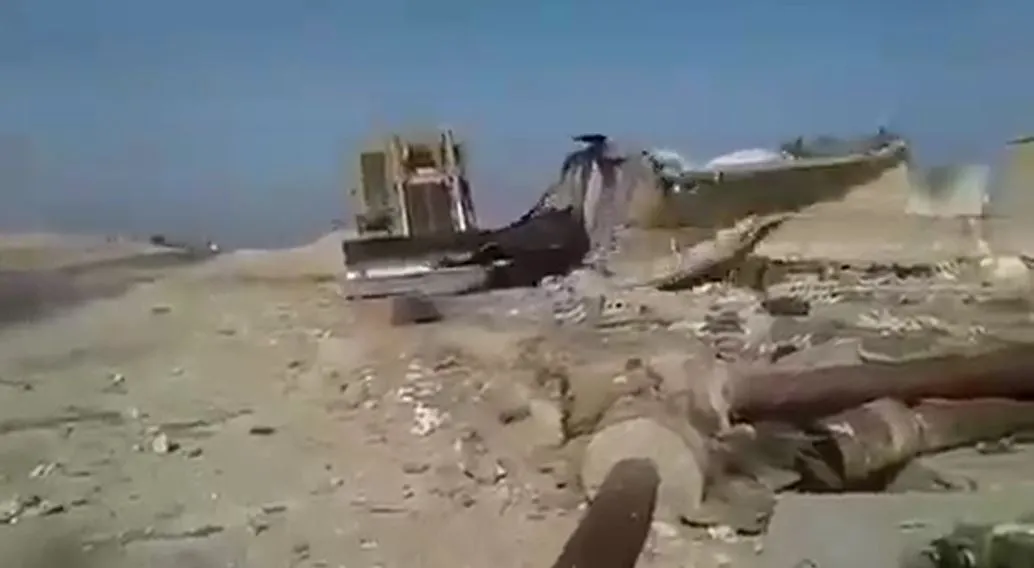 Ocupación turca y sus mercenarios bombardean y destruyen casas en el campo de Gire Sipi (Tal Abyed)
