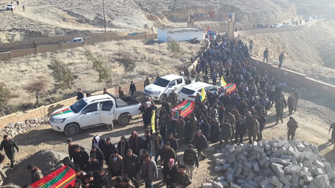 Pueblo de Şengalî se despide de 3 luchadores de YBŞ