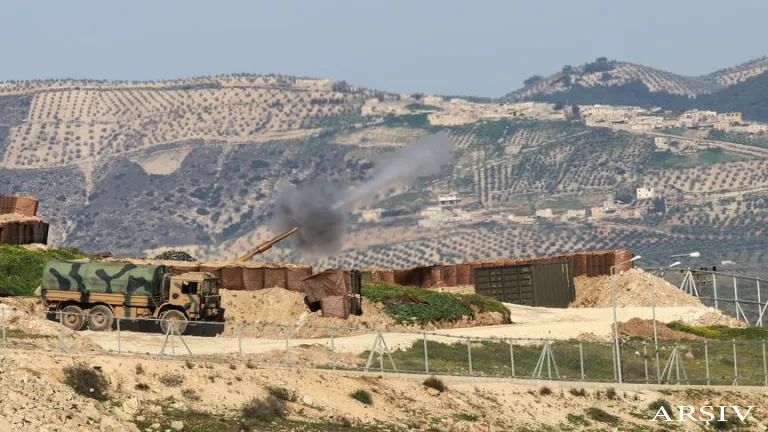 Pueblo de Maranaz bajo bombardeos de artillería