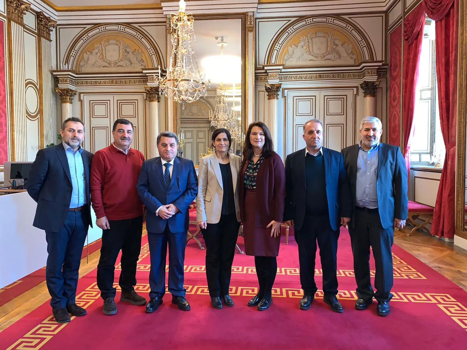 Delegación de NE de Siria se reúne con funcionarios del gobierno sueco