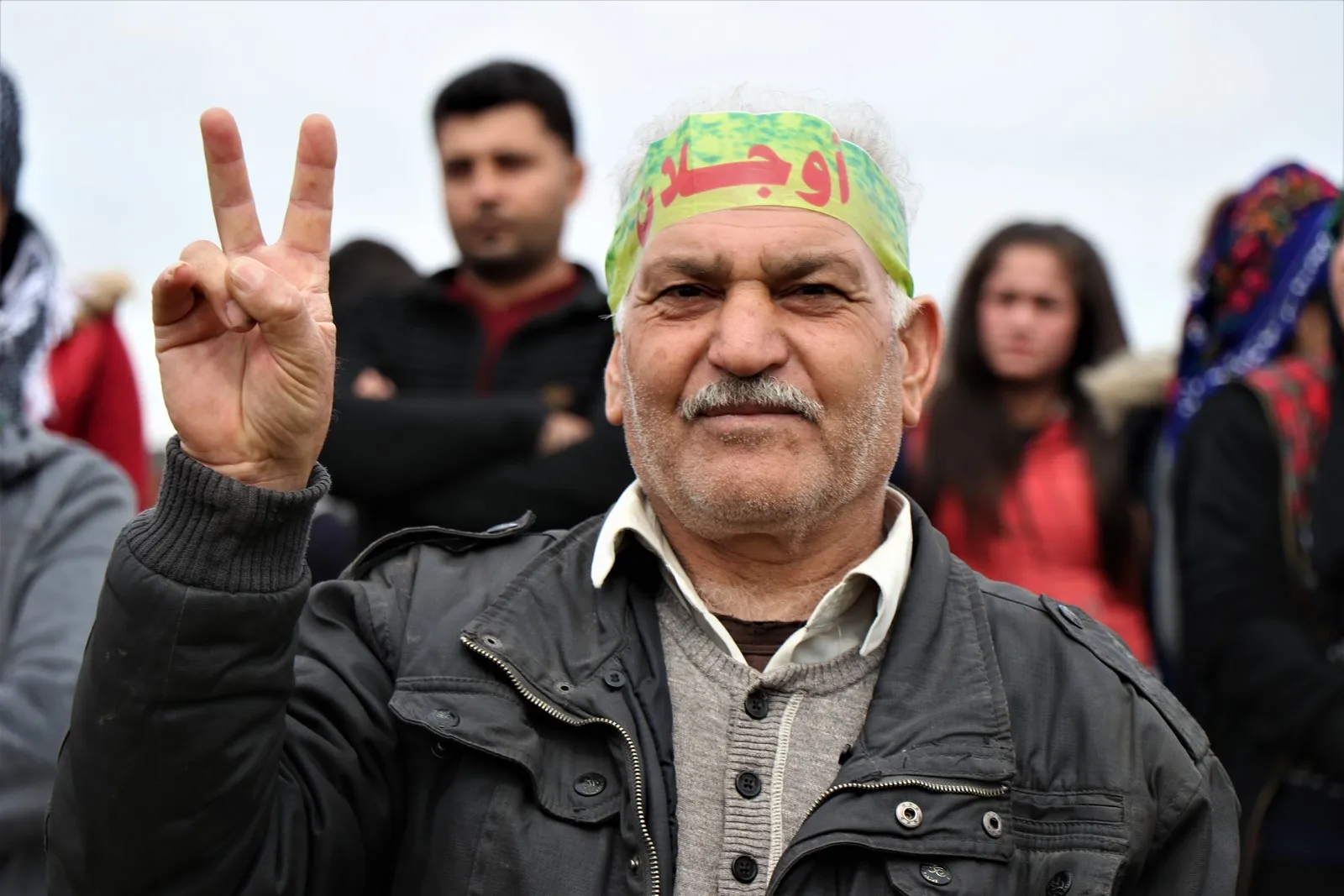 Miles se levantan en Afrin y al-Shahba para el líder Ocalan