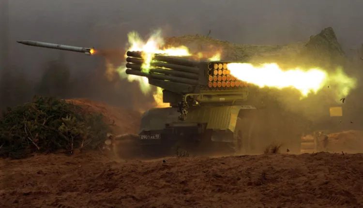 Fuerzas gubernamentales bombardean 6 aldeas al sur de Idlib