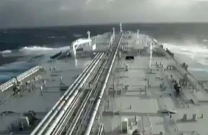 Estados Unidos está en juego: el combustible iraní comienza a llegar a Venezuela