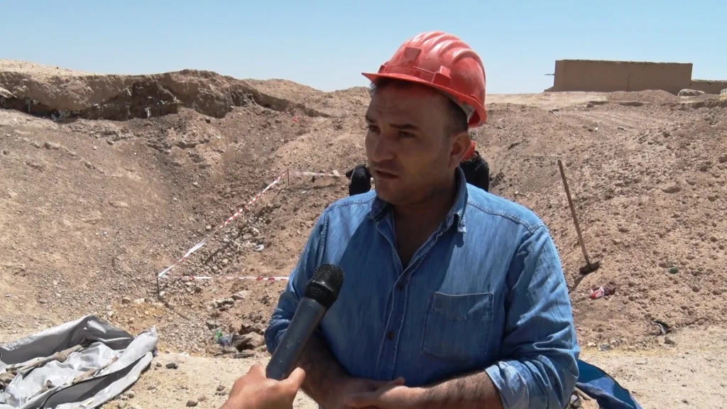 5.900 cadáveres víctimas de ISIS exhumados de 25 sitios en Al-Raqa