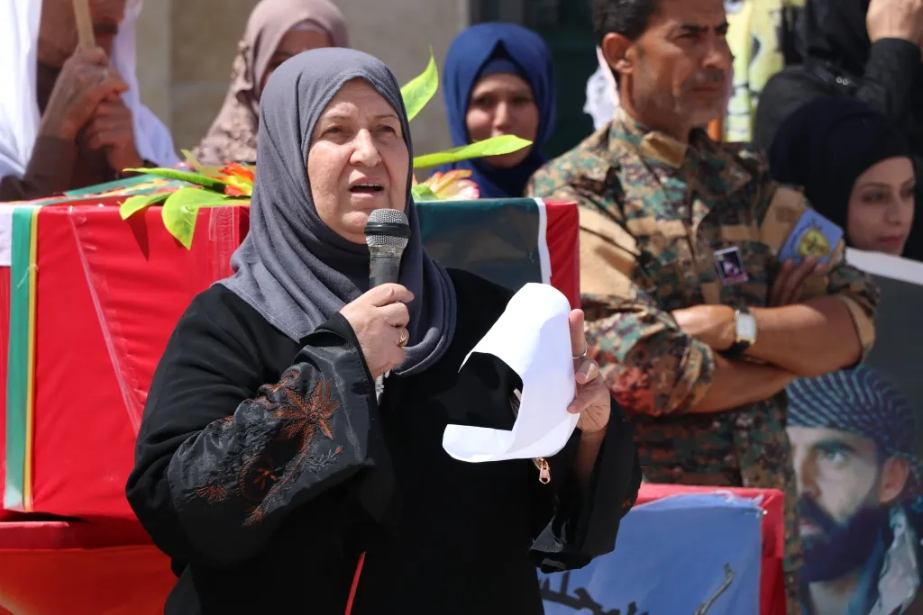 Funeral de un mártir de la brigada de rebeldes de Idlib en Manbij