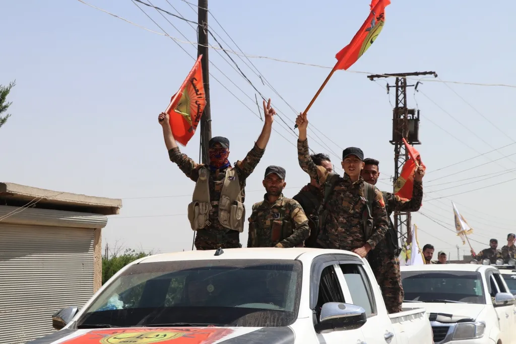 Funeral de un mártir de la brigada de rebeldes de Idlib en Manbij