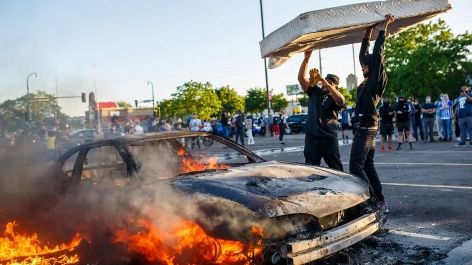 ​​​​​​​Pentágono despliega fuerzas adicionales para contrarrestar las protestas