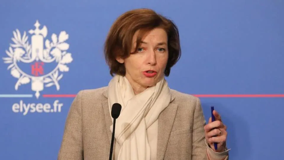 Francia pide a las potencias extranjeras no interferir en Libia