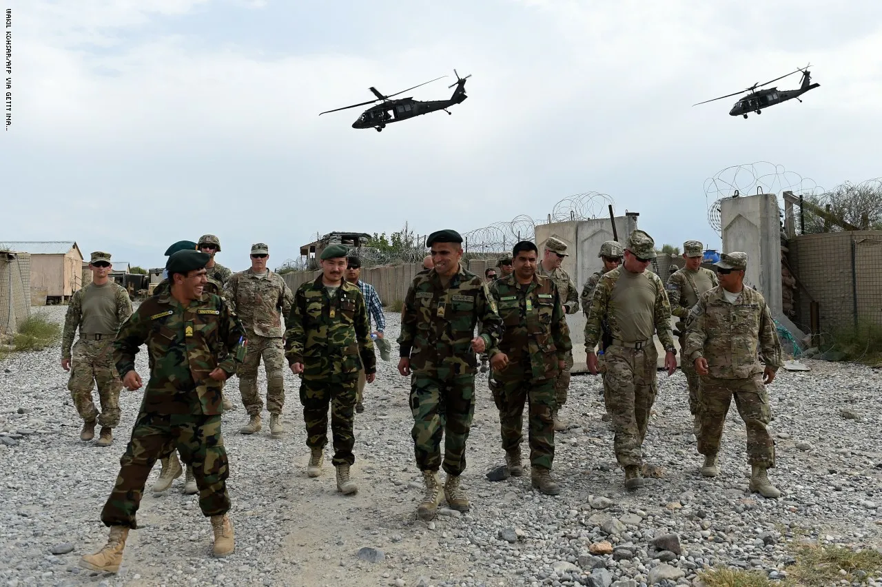 Estados Unidos se retira de 5 bases militares en Afganistán