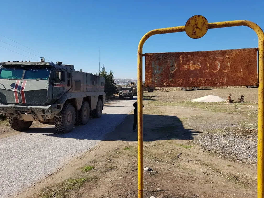 Patrulla conjunta en la frontera sirio-turca al oeste de Kobani