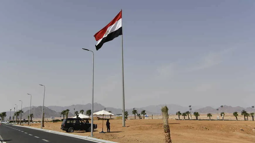 Al-Monitor: ataques terroristas del Sinaí vinculados con la aprobación del parlamento egipcio para intervenir en Libia