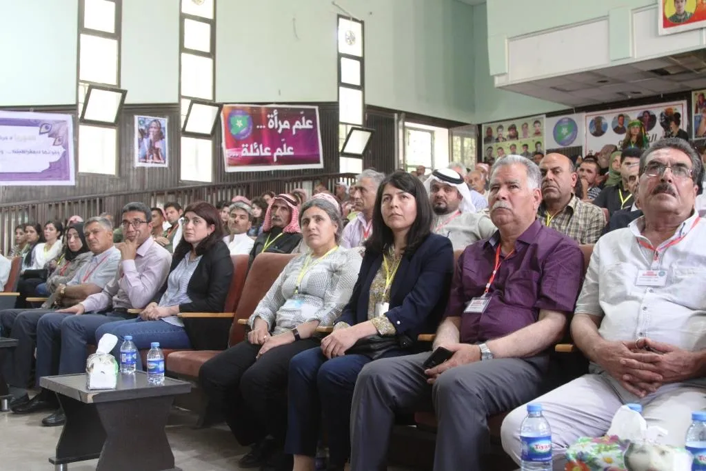 Partido Futuro de Siria celebra su primera conferencia en la región del Éufrates