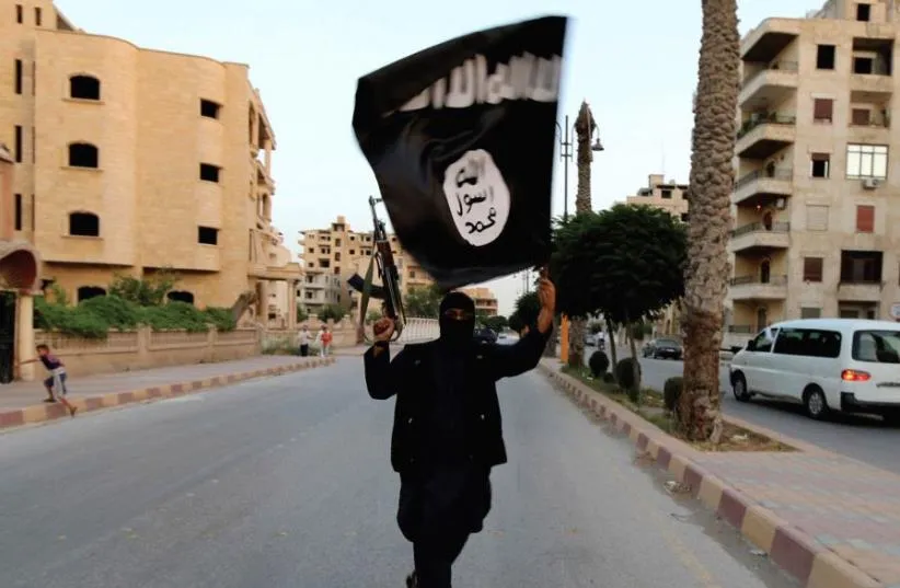 Un centro de derechos humanos advierte a Europa contra las consecuencias de no centrarse en Turquía, que se ha convertido en un pasaje para ISIS
