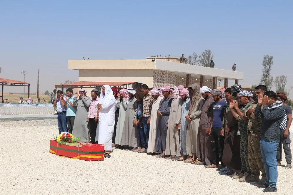 Al-Shaddadeh se despide de uno de sus hijos