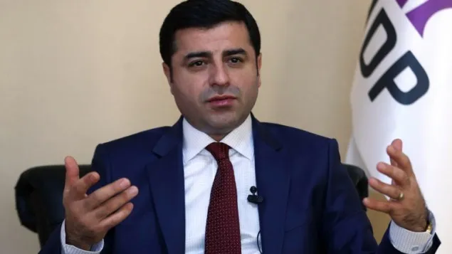 Demirtaş: AKP quiere controlar todos los segmentos de la sociedad