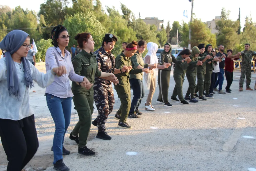 Nuevo curso de Fuerzas de Seguridad Interna graduado en Manbij