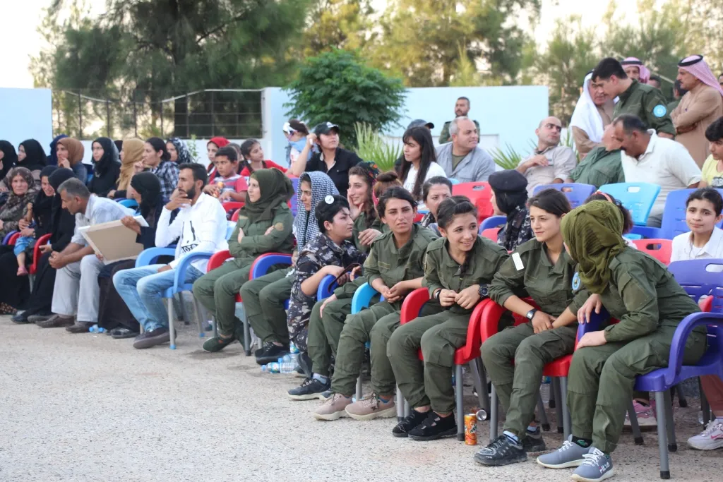 Nuevo curso de Fuerzas de Seguridad Interna graduado en Manbij