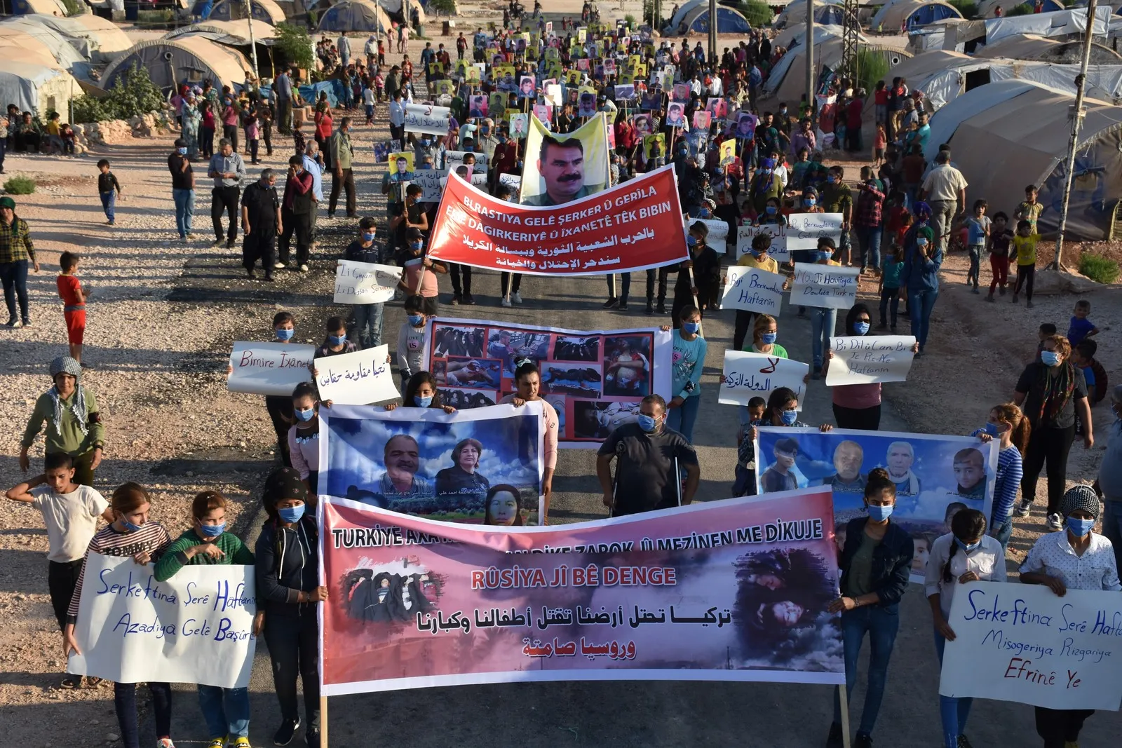 Desplazados del cantón de Afrin saludan la resistencia de Haftanin