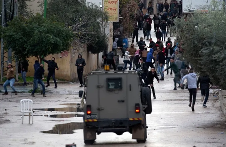 Enfrentamientos y detenciones tras las esporádicas incursiones israelíes en Cisjordania y Jerusalén