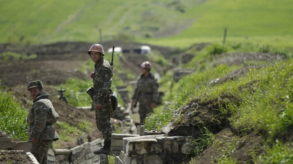 Atenas pide a la OSCE una reunión de emergencia para resolver el conflicto entre Azerbaiyán y Armenia