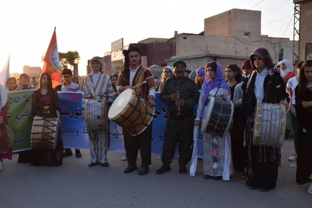Manifestación de apoyo a la resistencia de Haftanin en Al-Hasakah