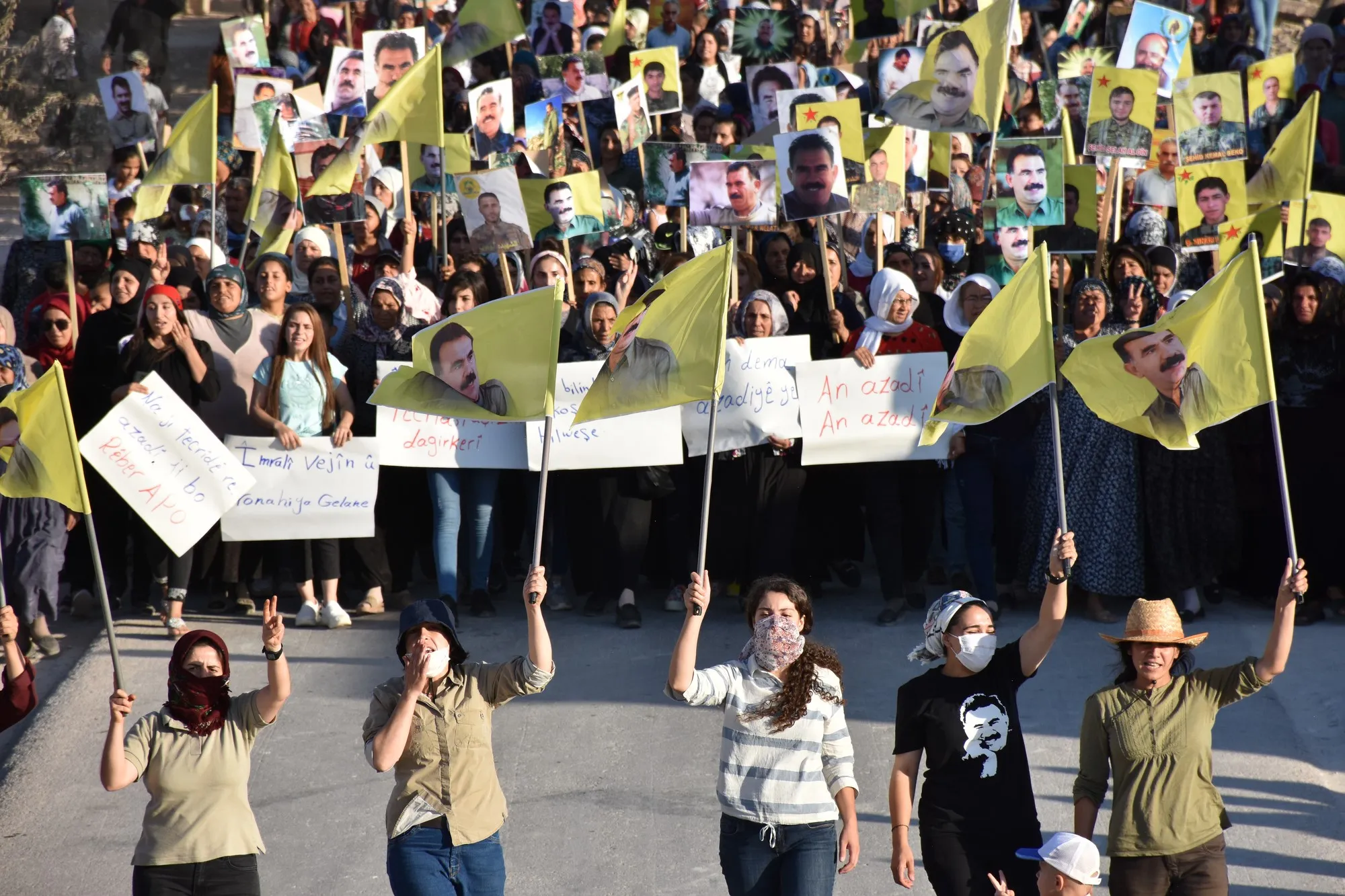 La gente de Afrin apoya la campaña de KCK