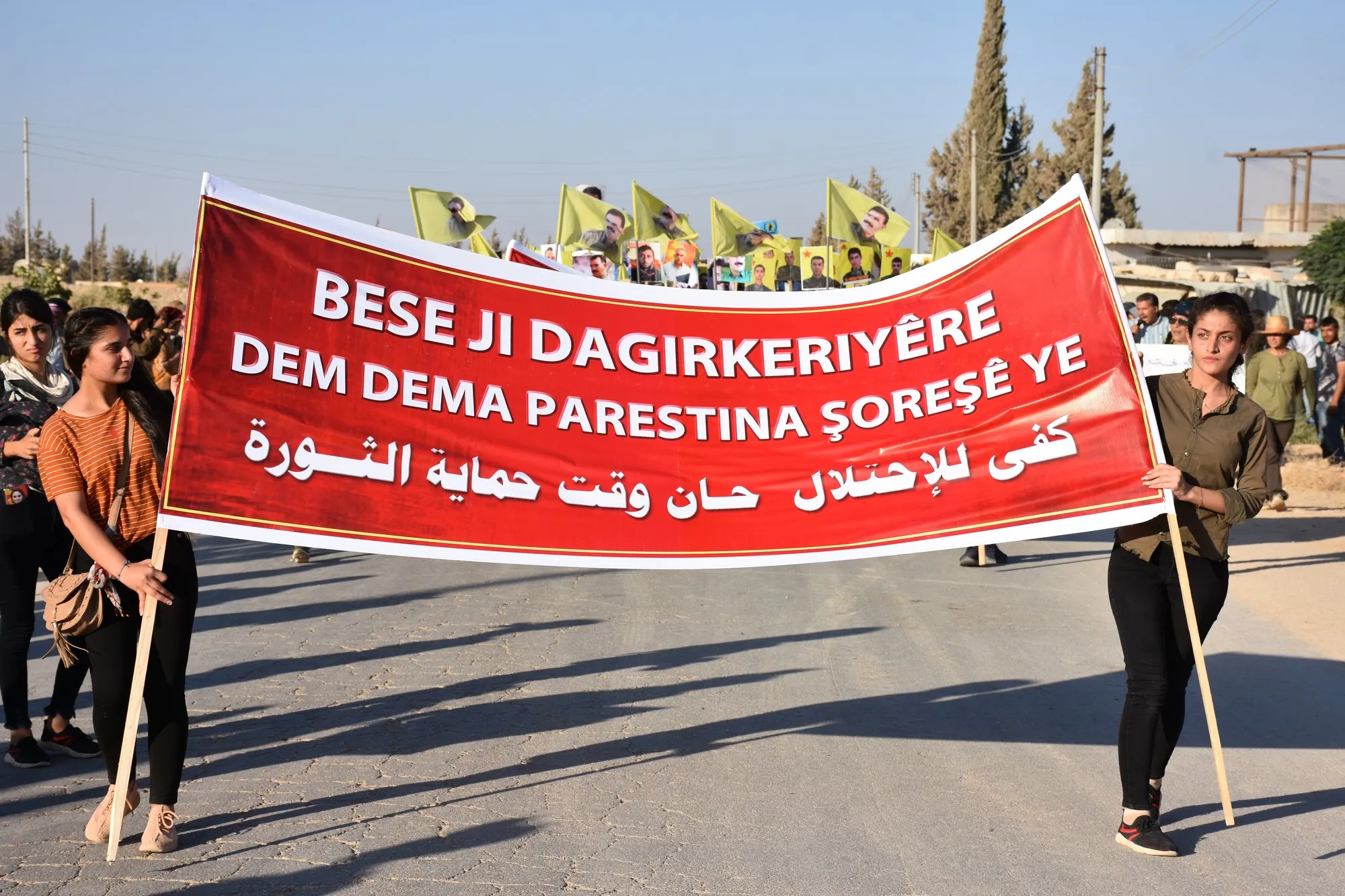 La gente de Afrin apoya la campaña de KCK