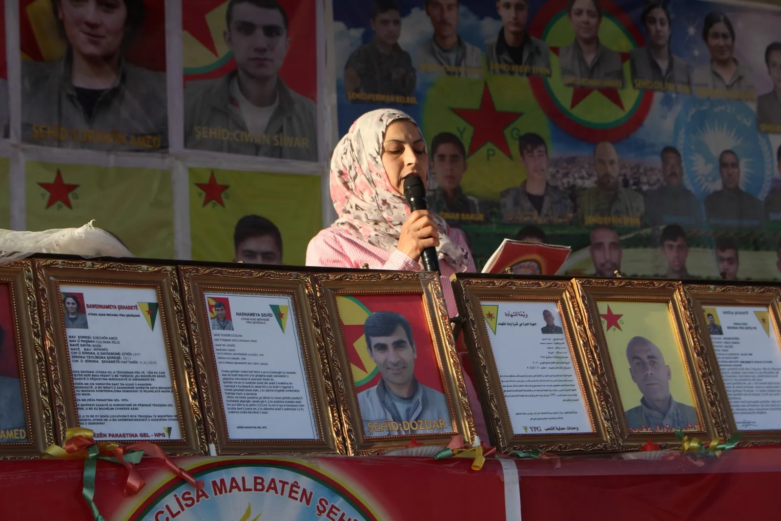 Ceremonia en ausencia celebrada por los mártires de la Resistencia de la Era y Haftanin