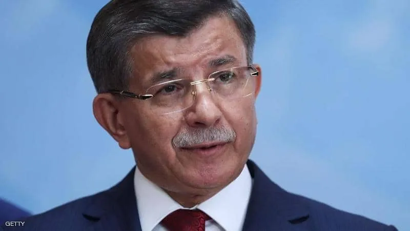 Davutoglu ataca a Erdogan: su política ha dejado a Turquía sola