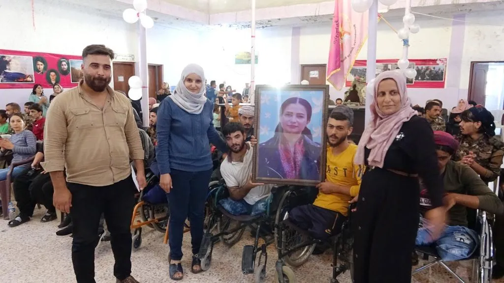 Evento de entretenimiento para heridos de guerra en al-Raqqa
