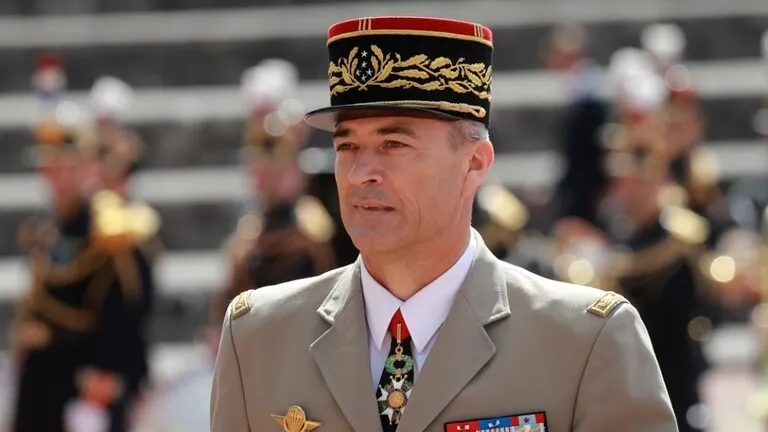 Comandante de las Fuerzas Terrestres Francesas: el ejército de nuestro país debe estar en alerta por enfrentamientos feroces
