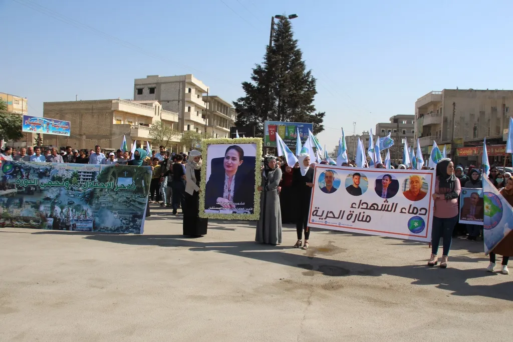 Desde Manbij... "Derrotaremos la ocupación y lucharemos por la paz"