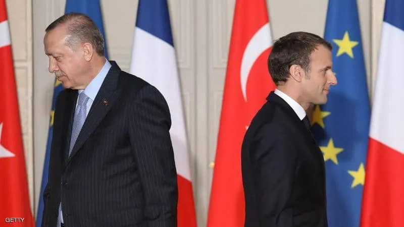 Francia califica de inaceptables las declaraciones de Erdogan, llaman a embajador