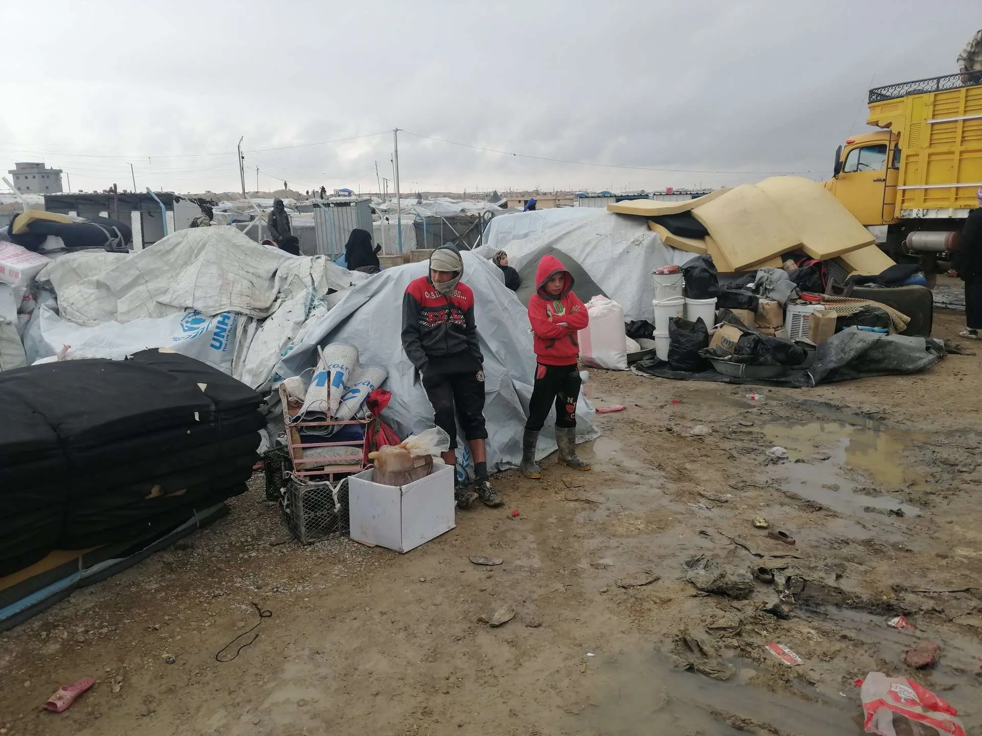 120 familias sirias abandonan el campamento de al-Hol
