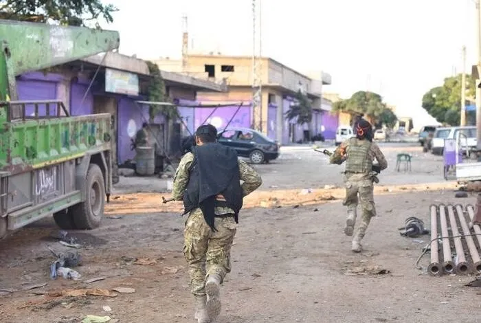 Muertos, heridos en enfrentamientos entre mercenarios turcos en Serêkaniyê