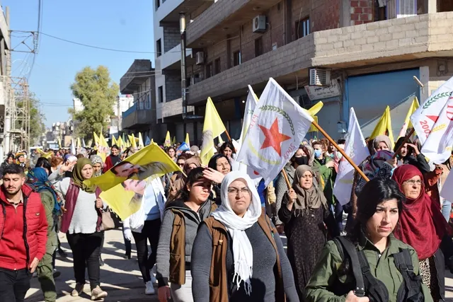 Demostración en Amuda para rechazar planes contra Şengal