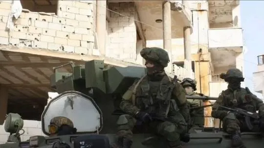 3 militares rusos heridos en campo de Idlib