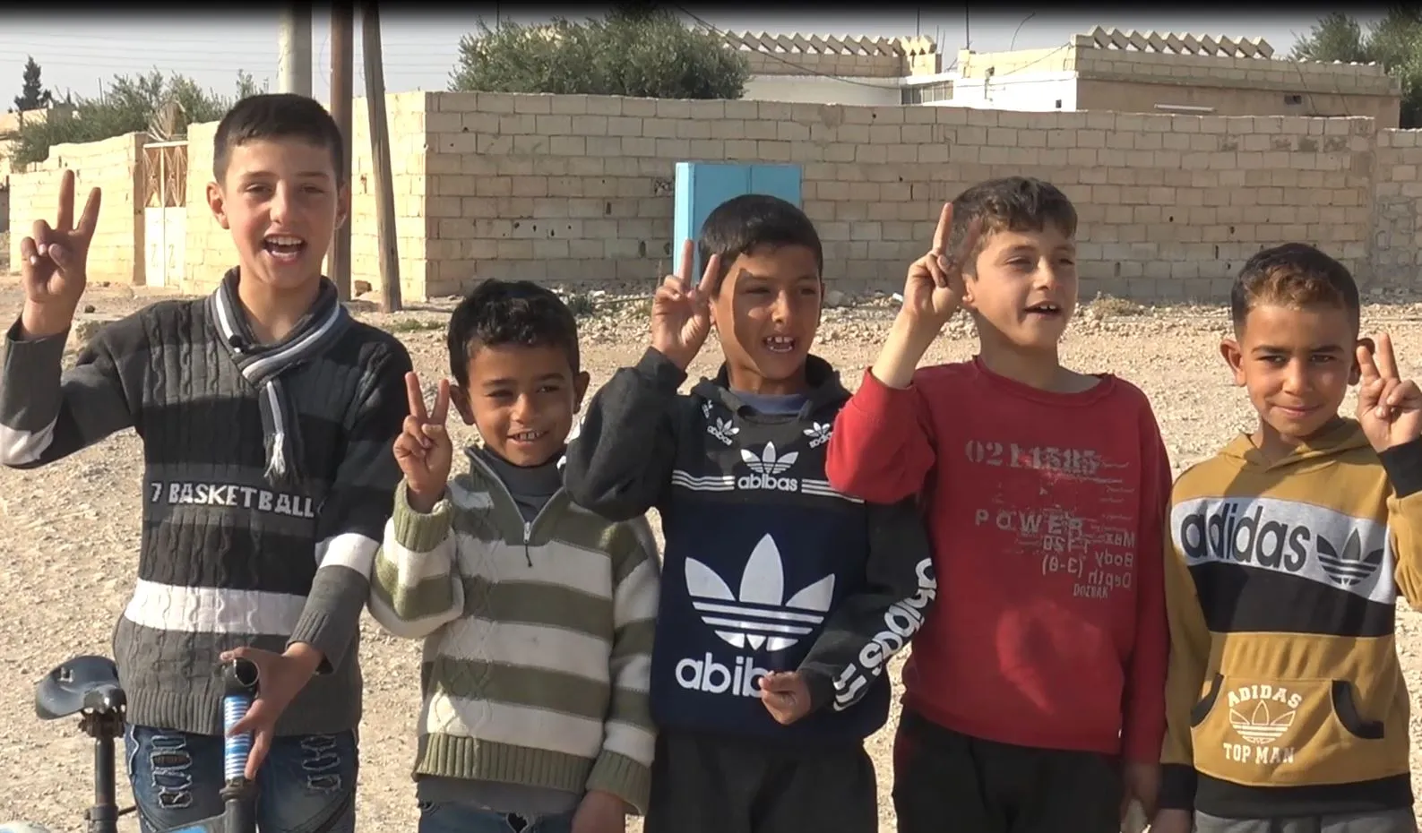 Niños de Ain Issa: queremos paz, no Turquía