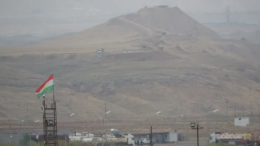 El Partido Demócrata del Kurdistán moviliza fuerzas a través de la frontera de Rojava
