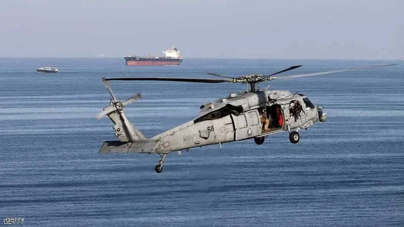Submarino nuclear acompañado de buques de guerra estadounidenses cruza el Estrecho de Ormuz