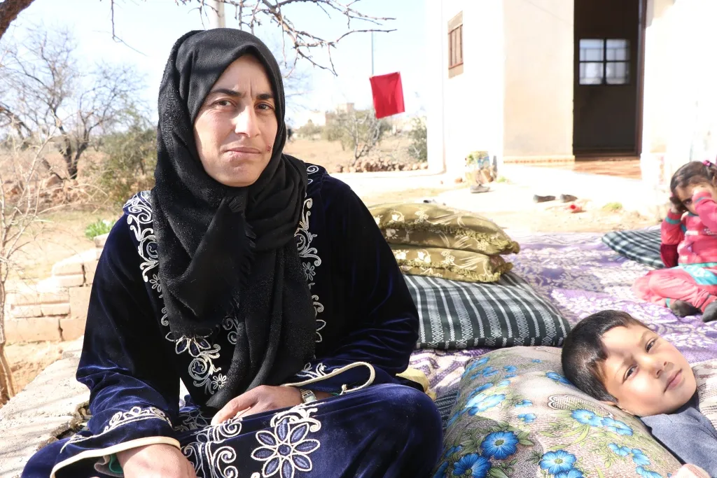 La ocupación ataca aldeas habitadas en el campo de Manbij