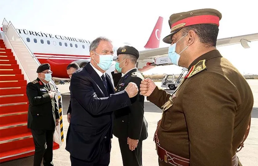 El ministro de Defensa turco llega a Bagdad