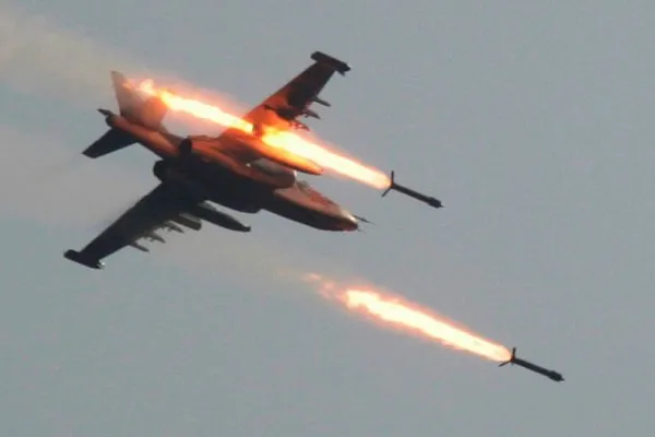Aviones rusos bombardean el ISIS en el desierto sirio