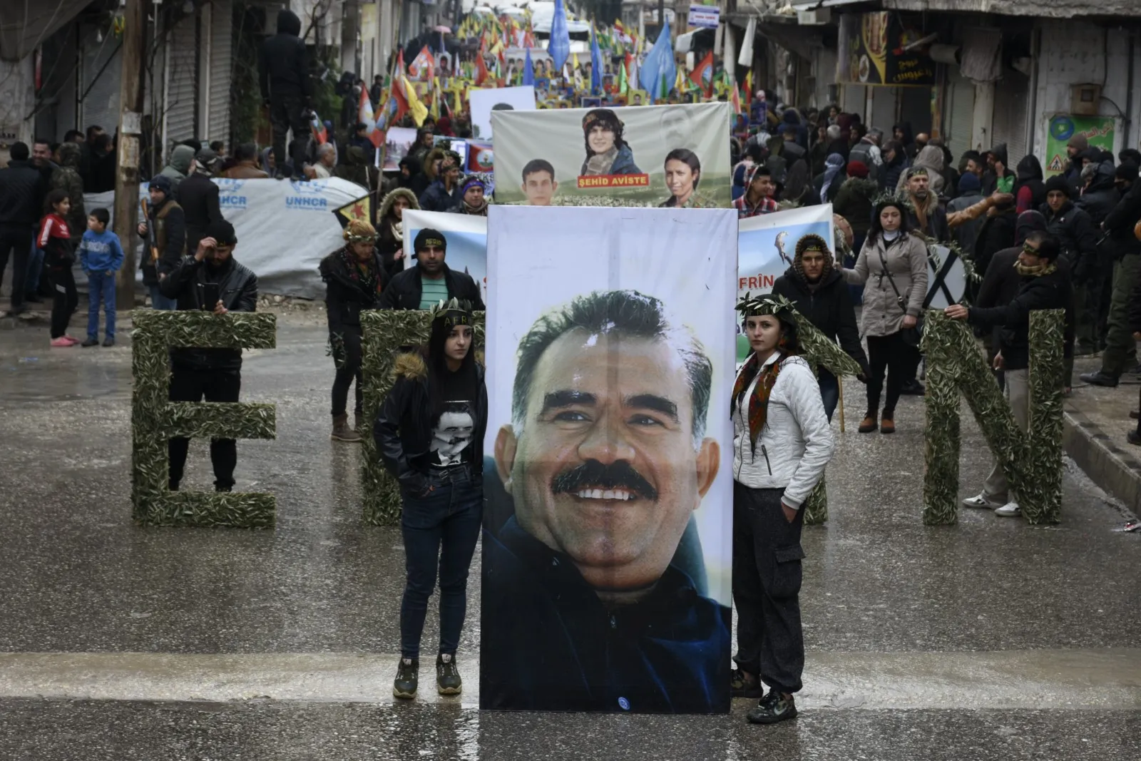 Miles de personas protestan en Alepo contra la ocupación turca de Afrin
