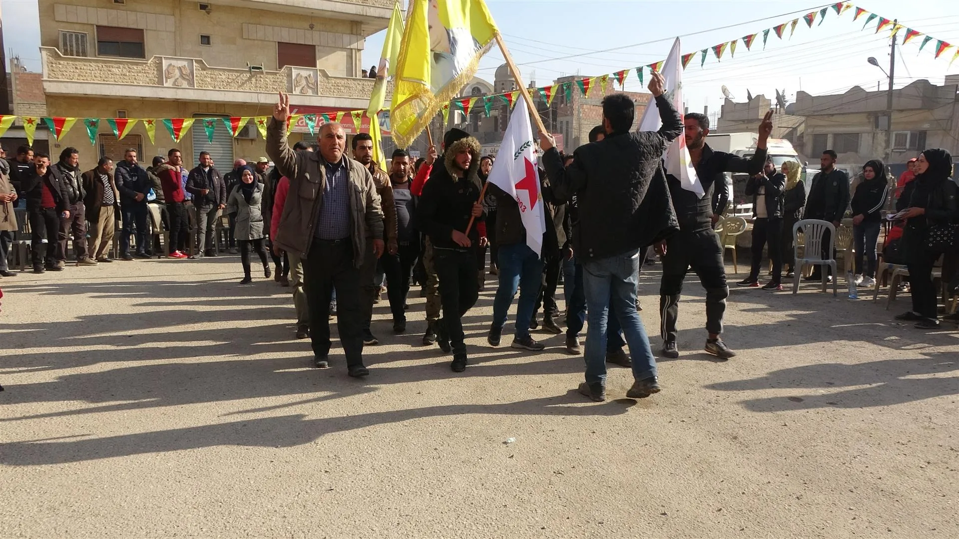 Al-Hasakah ... Se iniciaron las actividades de la carpa sentada en apoyo de la resistencia en las cárceles de Turquía