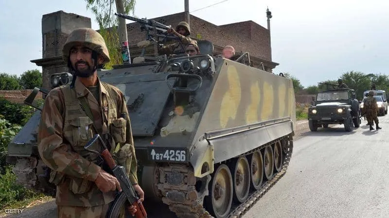 Pakistán: cuatro soldados y cuatro militantes muertos en un ataque a la antigua posición talibán