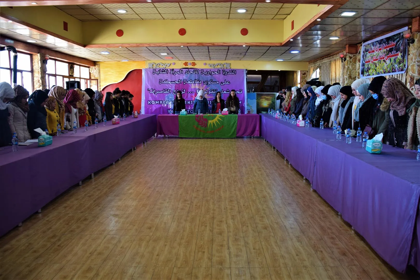 Abajo la violencia contra las mujeres... seminario celebrado en Al-Hasakah