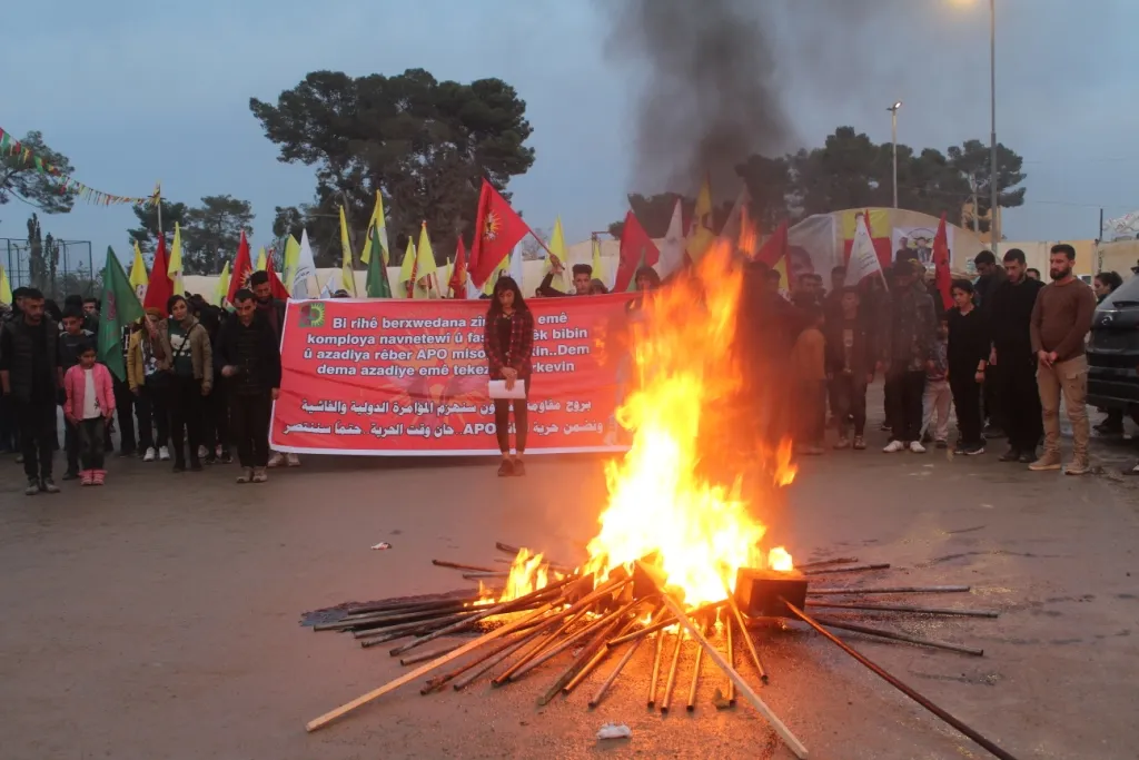 Kobane y al-Shahba: Debemos intensificar la lucha para romper las restricciones a nuestro líder