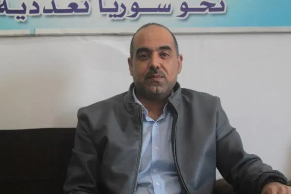 Hussein Othman: los intereses de las potencias intervinientes destrozaron a Siria