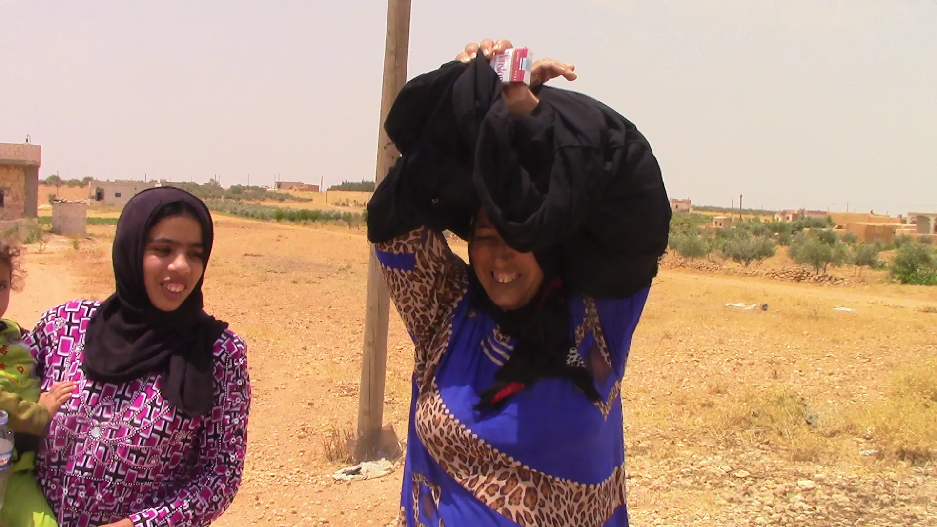 Algunas mujeres de Deir Ezzor celebran por primera vez El 8M